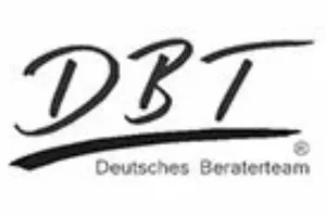 Prokanzlei Logo DBT Deutsches Beraterteam mit schwarzem Schriftzug auf weißem Hintergrund.