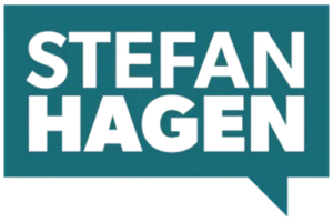 Prokanzlei Logo Stefan Hagen mit schwarzem Schriftzug in türkisfarbener Sprechblase.